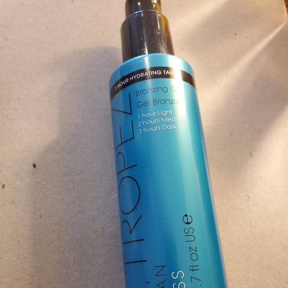 Bronzing Gel - Picture 3 of 5